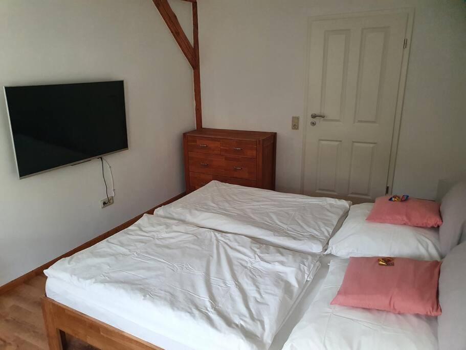 Kornhaus - Schoene Ferienwohnung Mit Pool, Kamin Und Terrasse Гьотинген Екстериор снимка